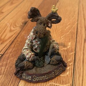 Boyds Bear - moose planting tree